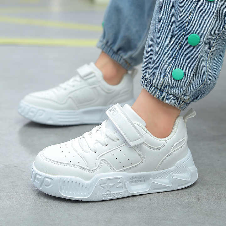 Girls' casual sneakers 