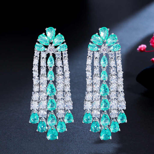 أقراط نسائية طويلة