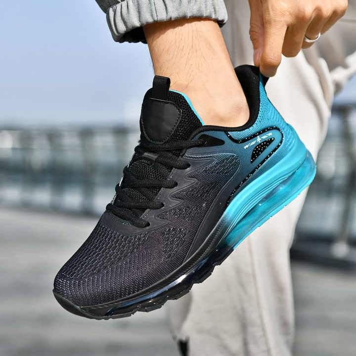 Men's running shoes 