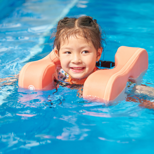 Children's swimming float, water games 