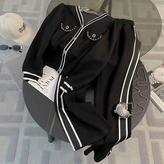 بدلات رياضيه نسائي