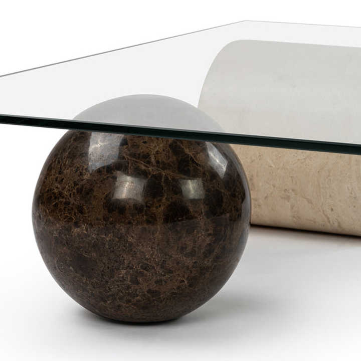 لطاولة القهوة في غرفة المعيشة ,For the coffee table in the living room