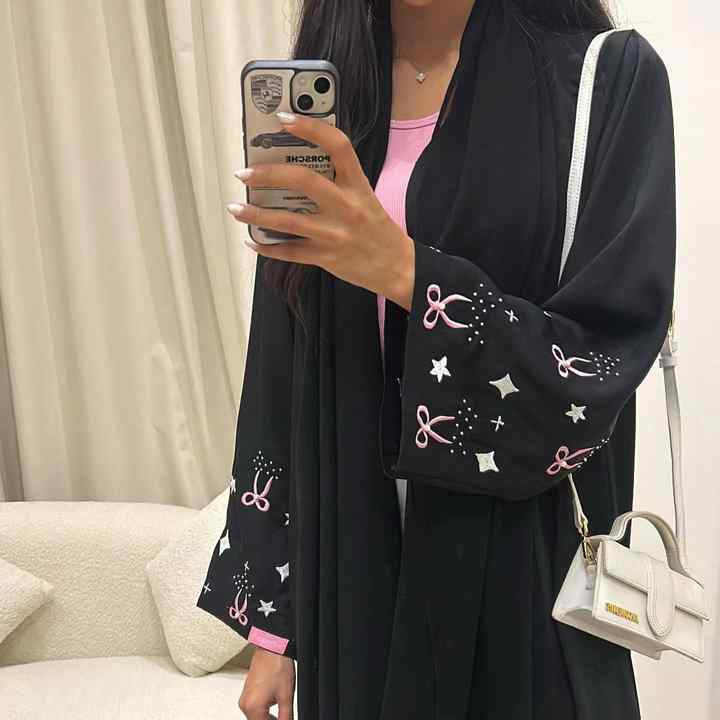 Black abayas for women 