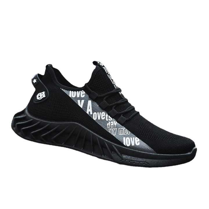 Fashionable casual sneakers