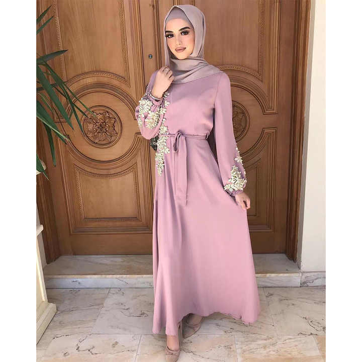 Caftans and jalabiyas 