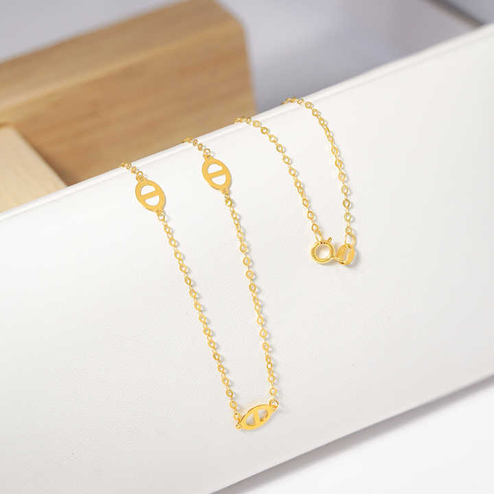 gold necklace 