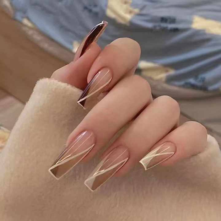 أظافر صناعية Artificial Nails