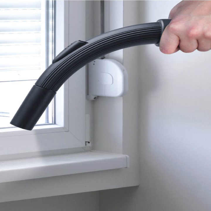 electric vacuum cleaner 