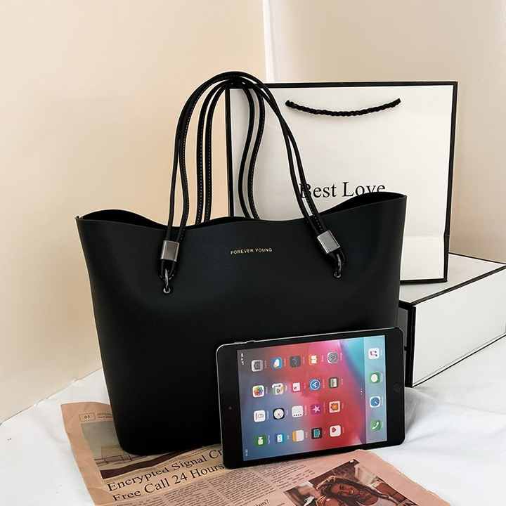 Women's handbag 