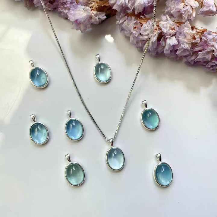oval necklace 
