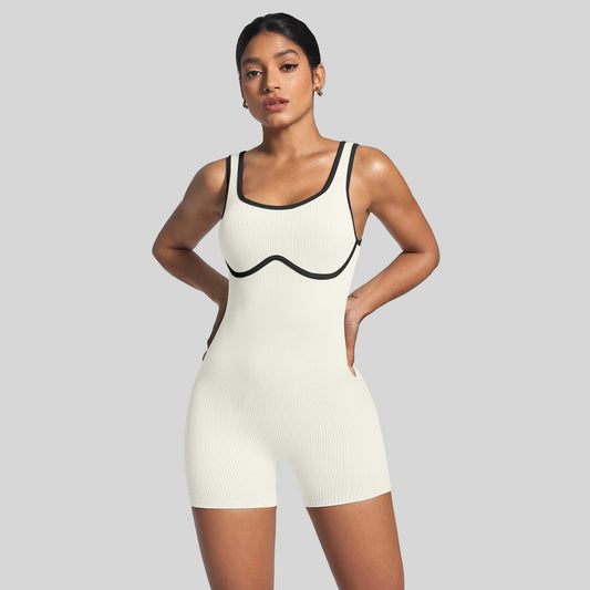 بدلات نسائيه رياضيه