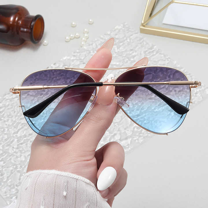 New Fashion Women's Anti-UV Sunglasses