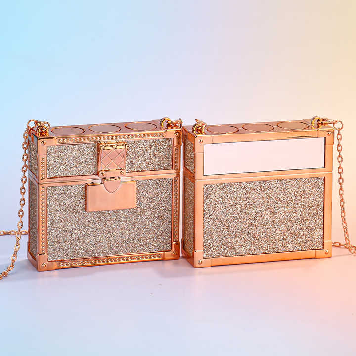 شفاه شنطه الارواج الانيقه