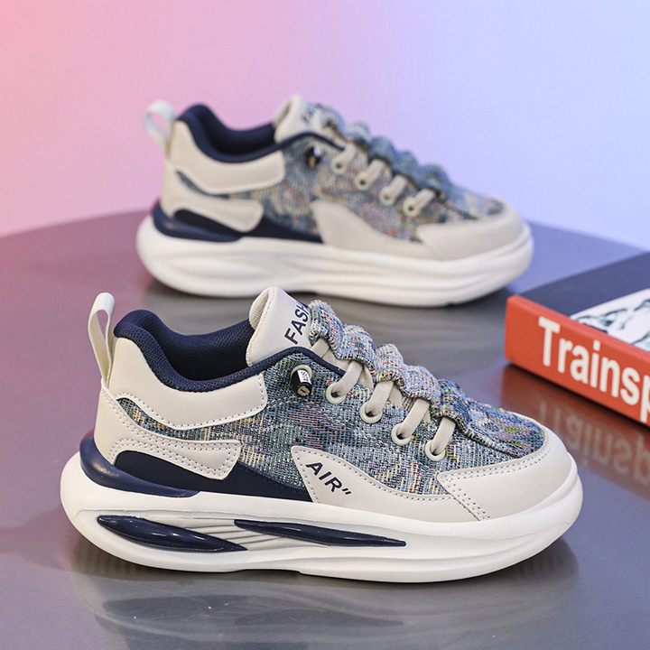 Boys' multi-colored sports shoes 