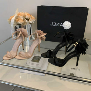 كعب عالٍ على الطراز الصيني