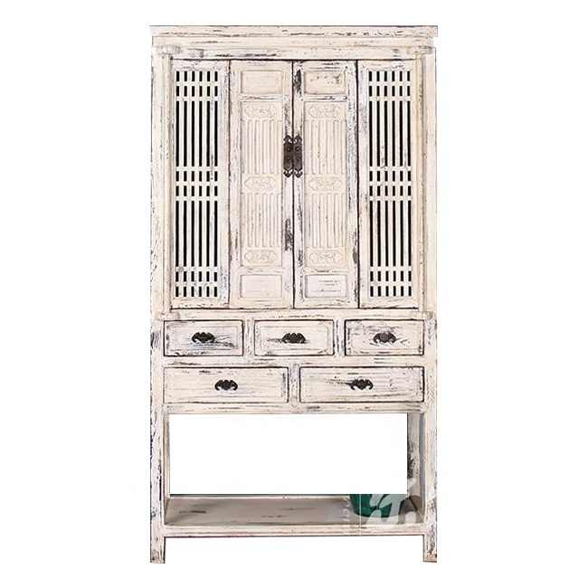 خزانة ملابس مصنوعة من خشب ,wardrobe made of wood