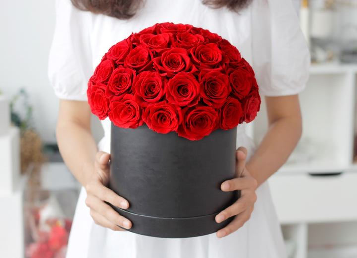 Christmas Valentine's Day Gift Mushroom Head Hug Bucket. 