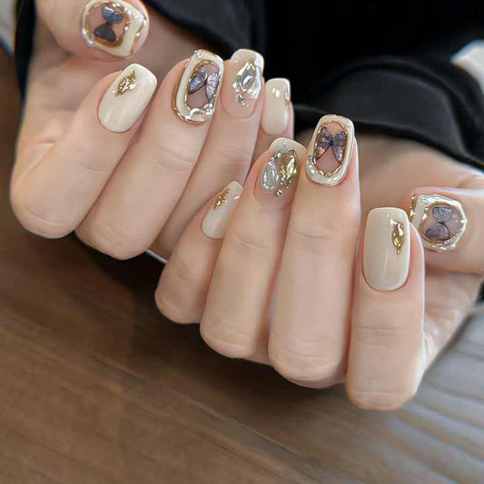 artificial nails 