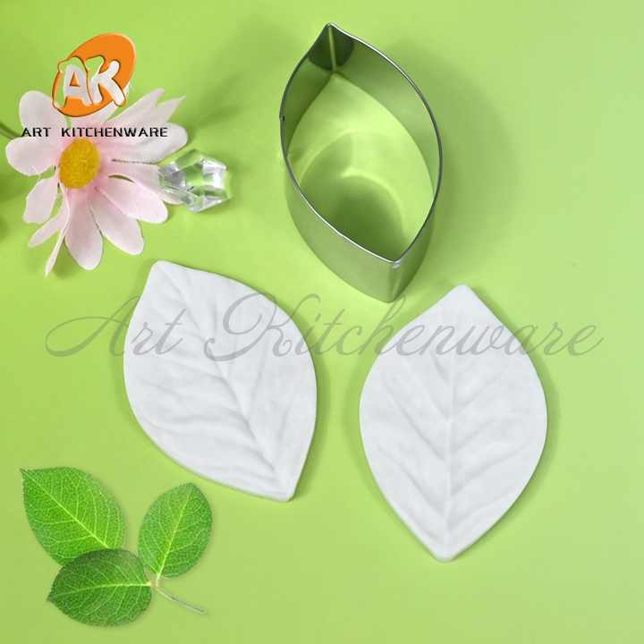 baking molds and tools 