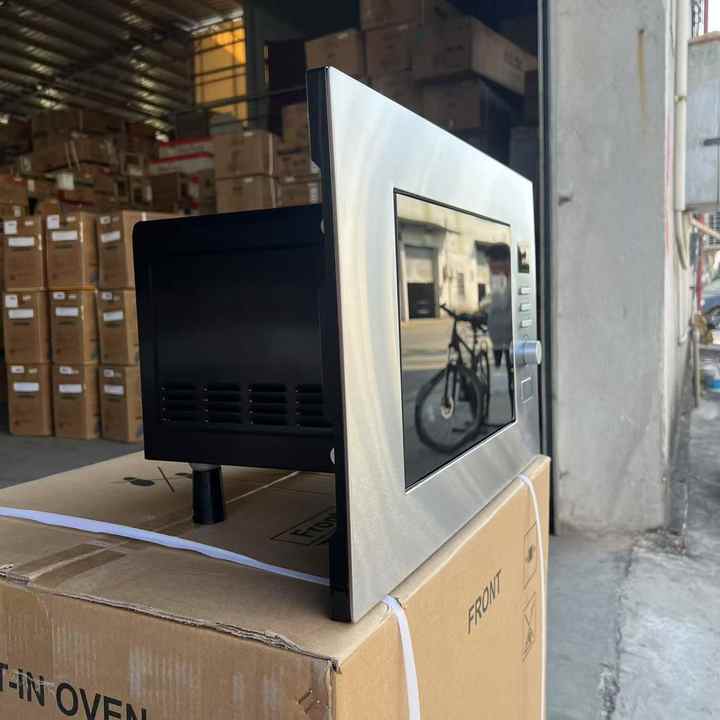 فرن ميكروويف مع شواية