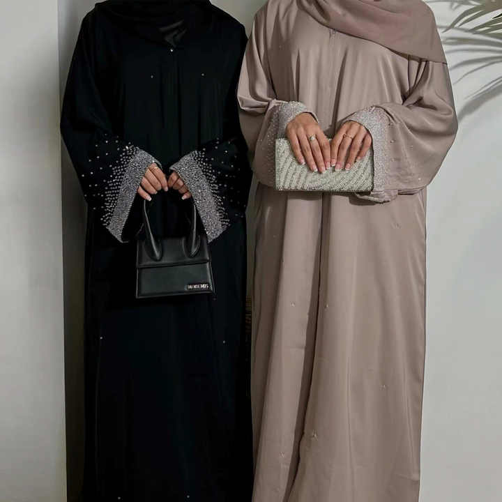 عبايه ملونه  نسائيه
