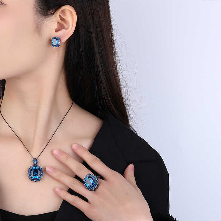 Luxury Dubai Bridal Wedding Fine Jewelry Collection 