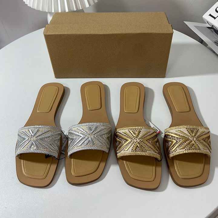 Women's shoes