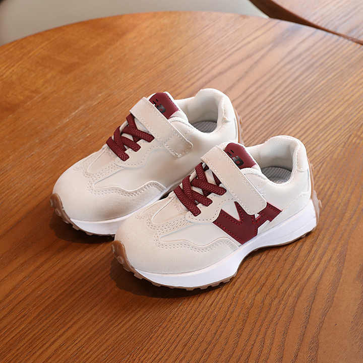 New trendy casual shoes 