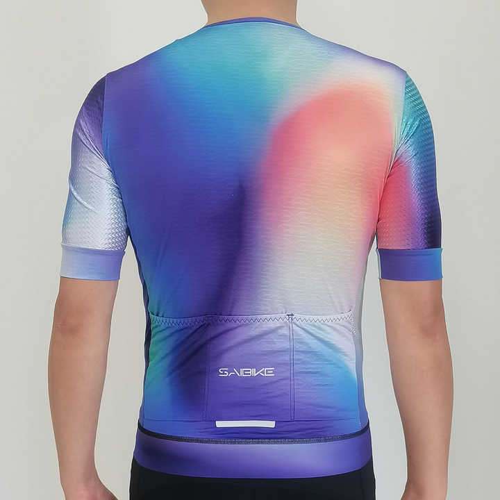 ملابس ركوب الدراجات