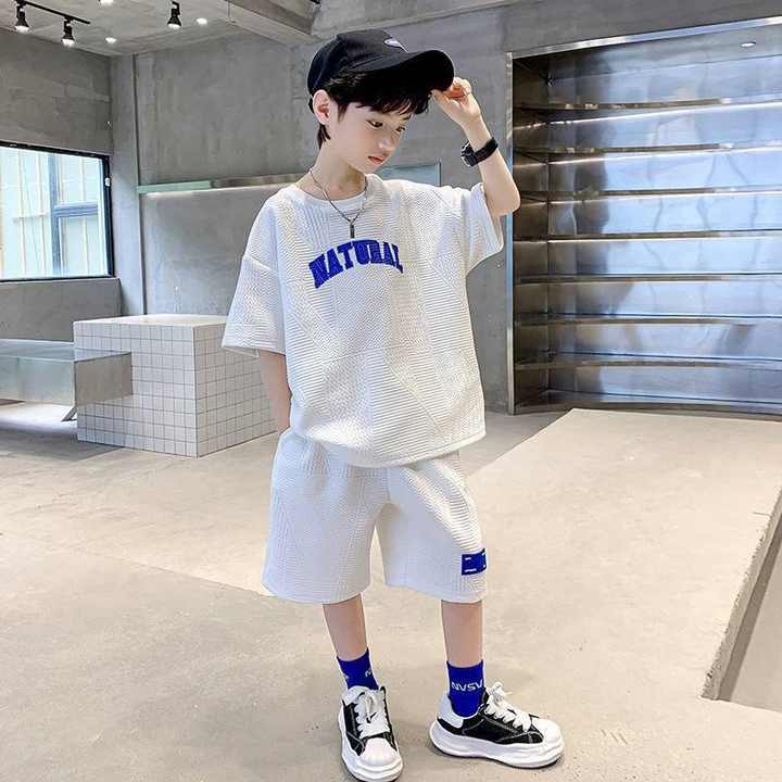 Boys' short-sleeved sportswear 