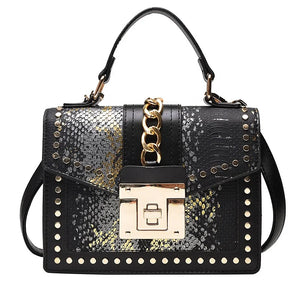 Stylish women's handbags at great prices 