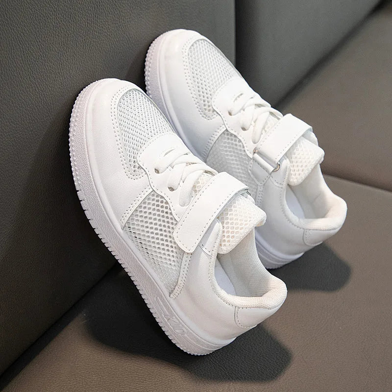 Classic girls' sneakers 