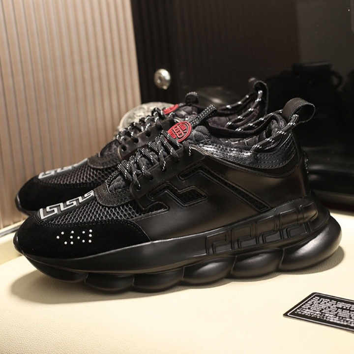 Men's quality sports shoes
