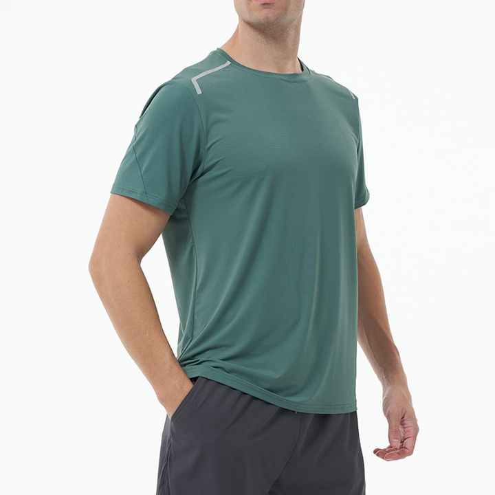 Men's sports shirts 