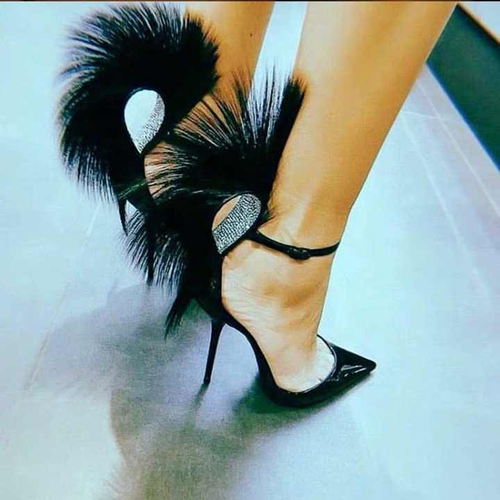 أحذية نسائية عالية الجودة من الفرو والريش والألماس