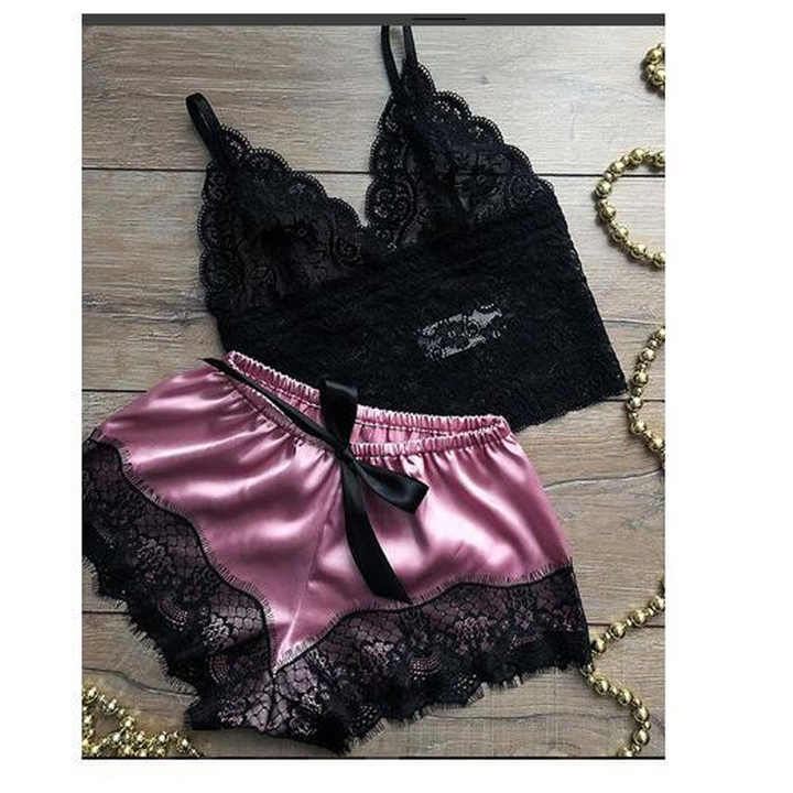 Women's sleepwear 