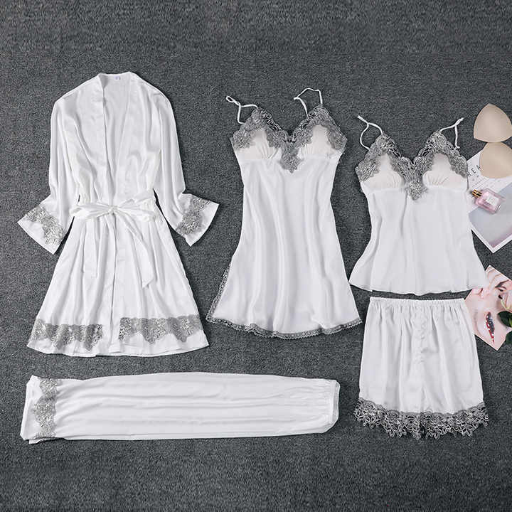 Comfortable fashion collections