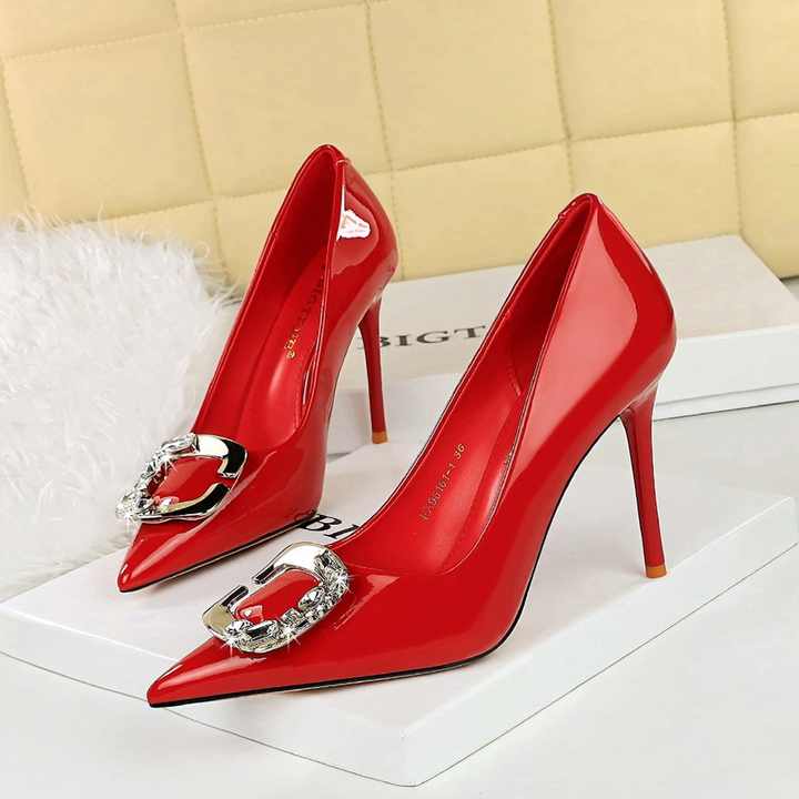 Elegant women's heels 