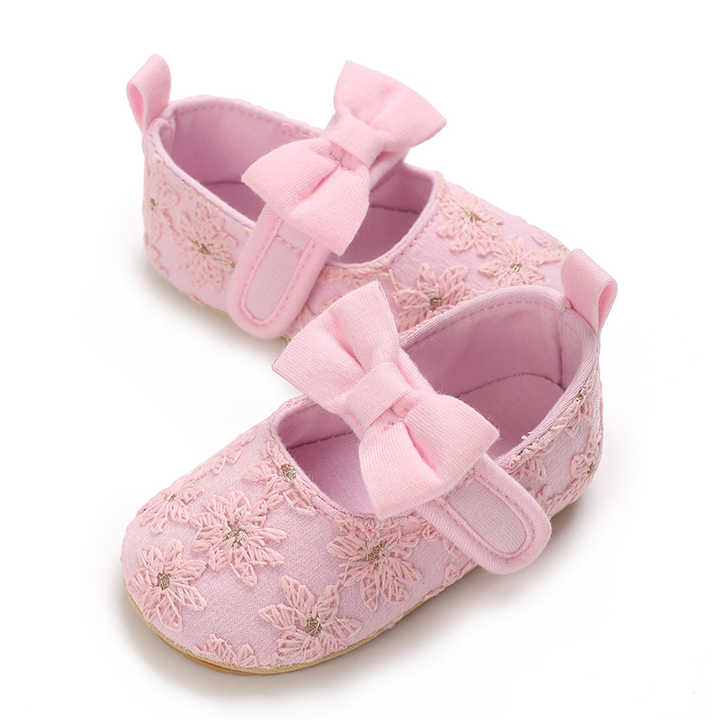 Children's walking shoes 