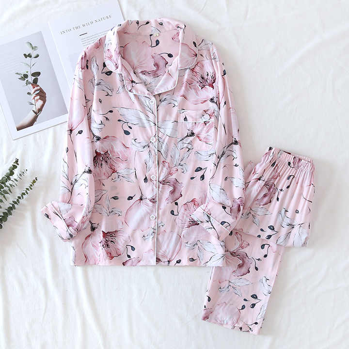 Women's pajamas 