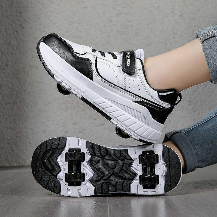 Girls' sneakers with tires 