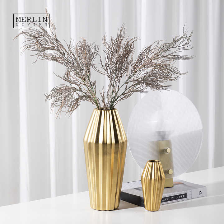 Merlin Petal Vase Living Room Golden Flower Vase Home Decor Modern Luxury Small Vase Light 