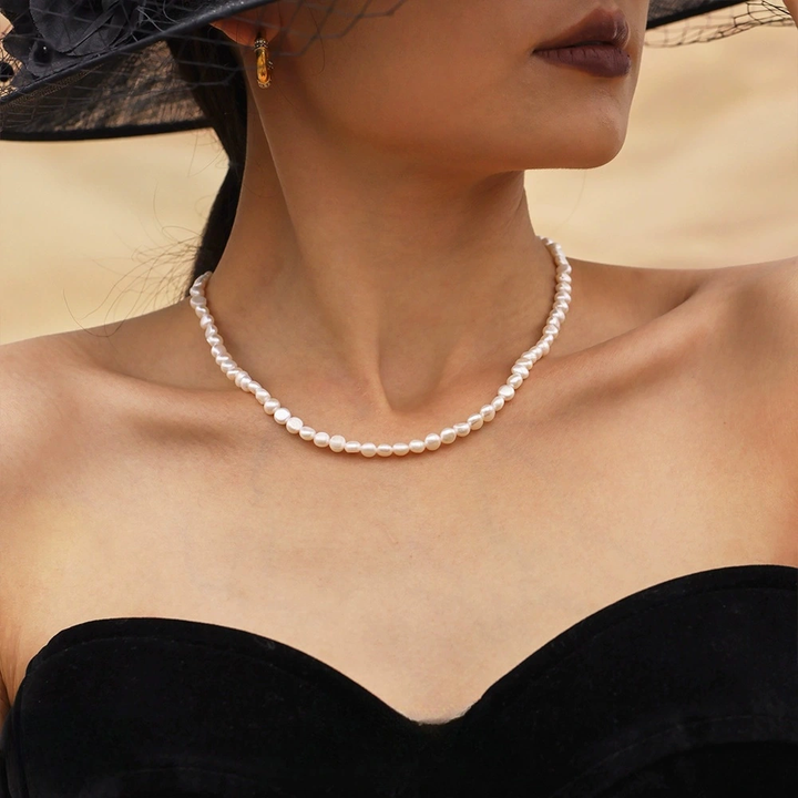pearl necklace 