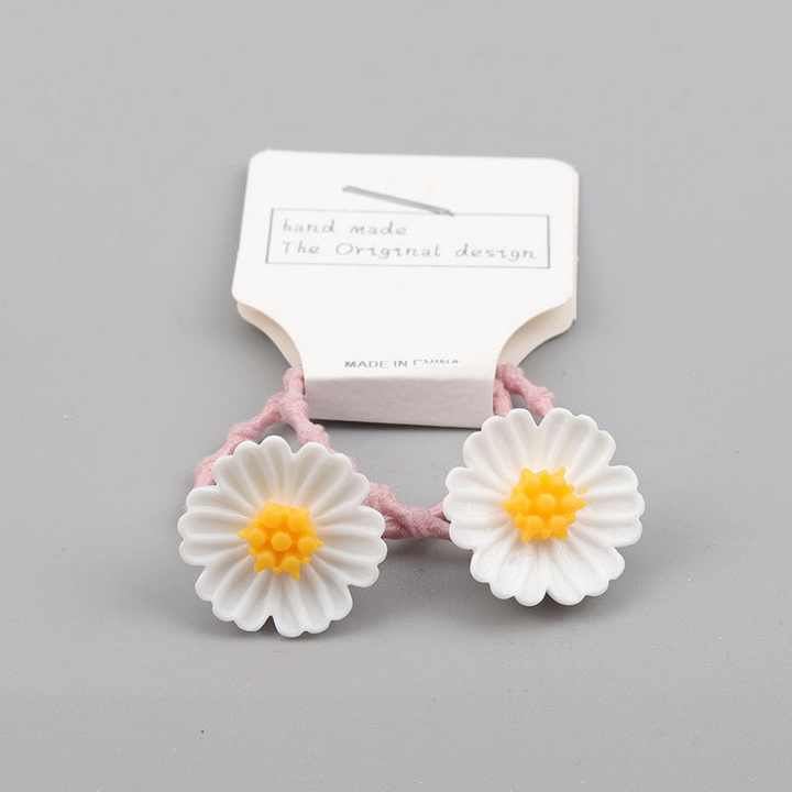New design hair accessories in the shape of 3D flowers 