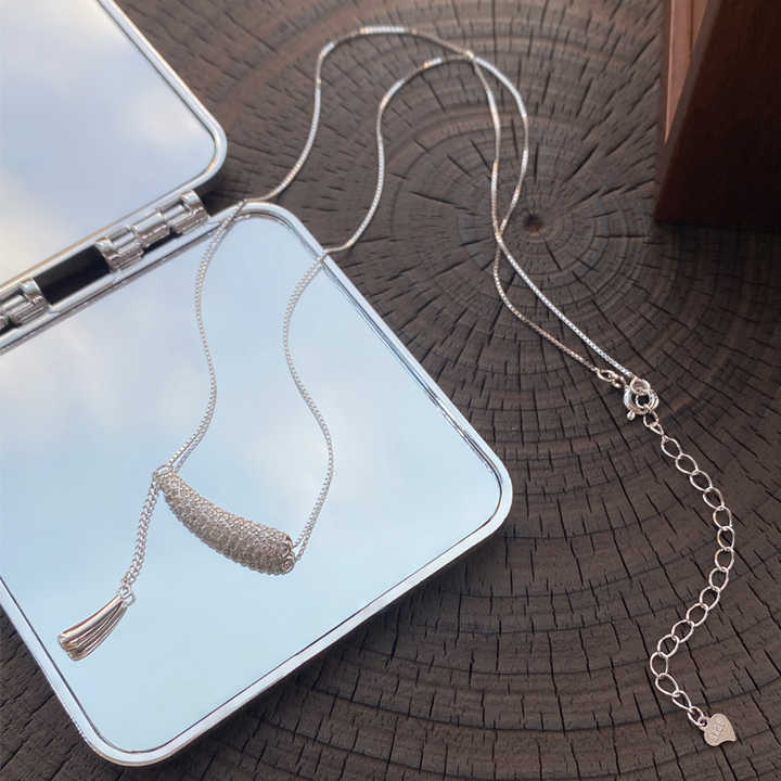 elegant necklaces