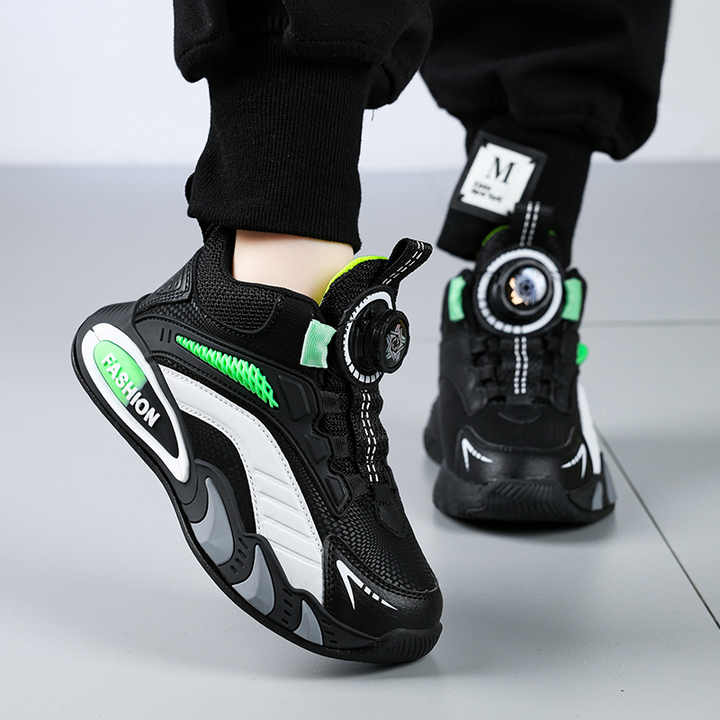 New high quality sneakers. 