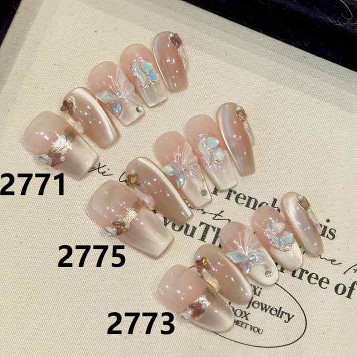 Hand nails - acrylic nails 