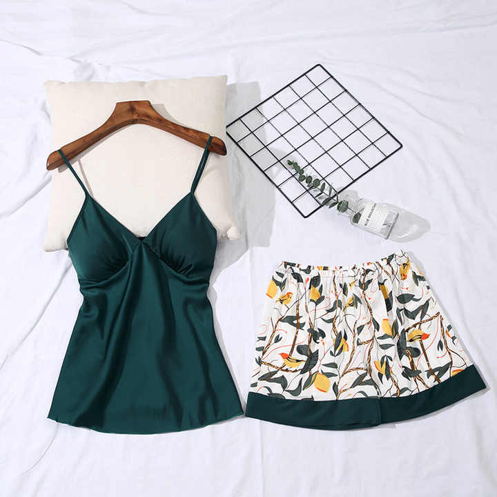 Women's sleepwear 