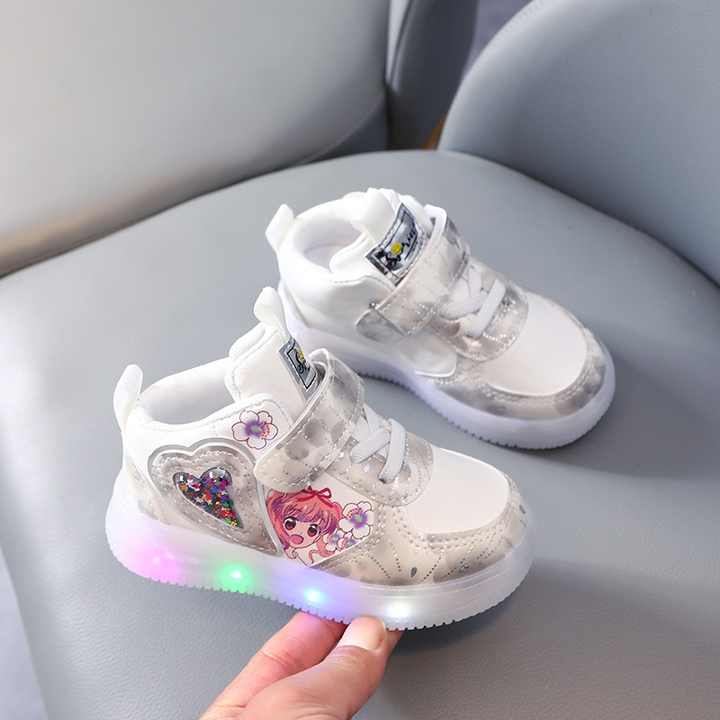 lightweight sneakers 
