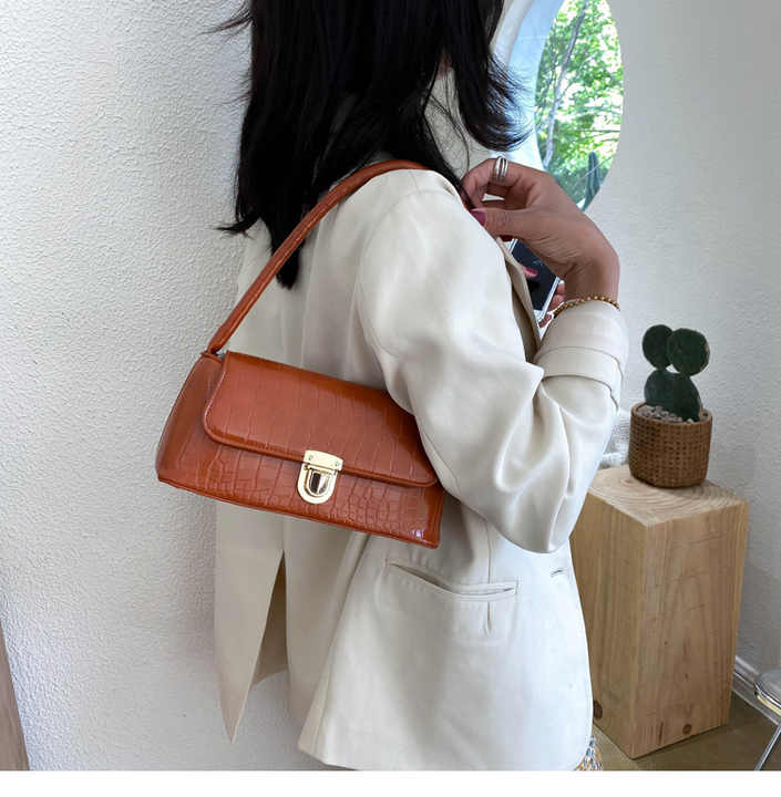 حقيبة نسائيه عصريه للنساء - Fashionable women's bag for women